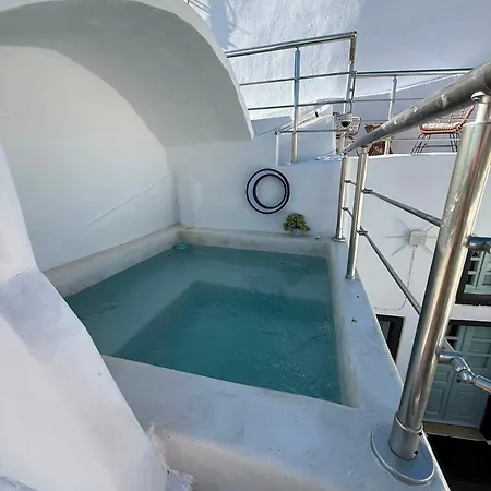 Otto House - Luxury Cave Villa