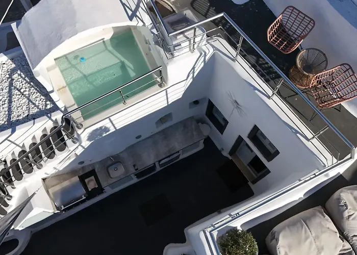 Otto House - Luxury Cave Villa