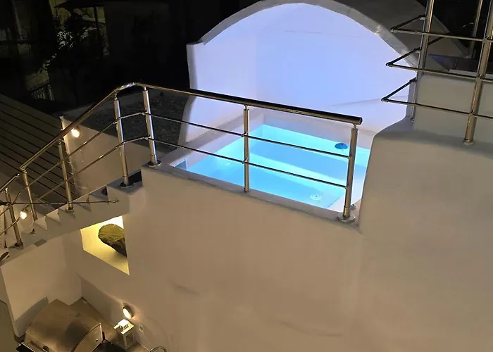 Otto House - Luxury Cave